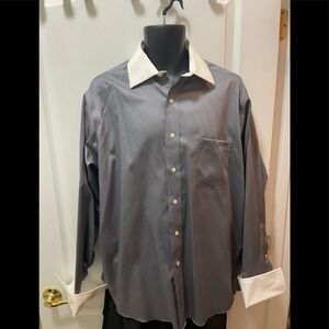 Donald Trump  Signature collection wrinkle free gray and white shirt